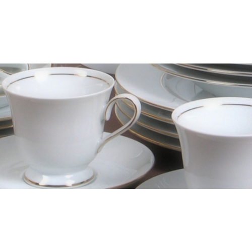 Spodek pod filiżankę 14 cm dek: B014 / 0164 Złota Linia ASTRA
