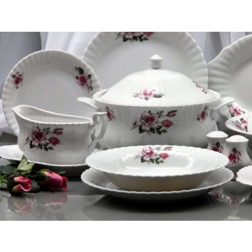 Bulionówka 400 ml ze spodkiem dek: 870 Red Roses IWONA