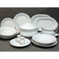 Serwis obiadowy z porcelany dla 12 osób / 45 części dek: 070 Platynowa Obwódka IWONA