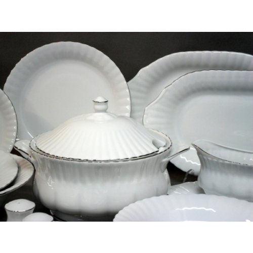 Serwis obiadowy z porcelany dla 12 osób / 45 części dek: 070 Platynowa Obwódka IWONA