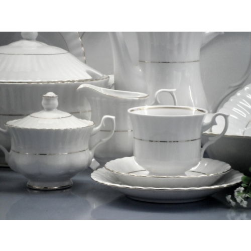 Serwis obiadowy z porcelany dla 12 osób / 45 części dek: 074 Platynowa Linia IWONA
