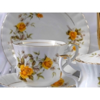 Serwis do kawy dla 12 osób / 39 części dek: 097 Golden Rose IWONA