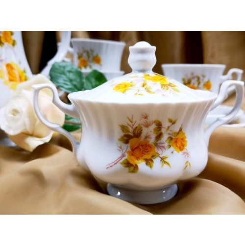 Serwis do kawy dla 12 osób / 39 części dek: 973 Golden Rose IWONA